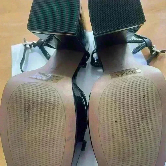 Kenneth Cole - Dahlia Block Heel Platforms / Size 9.5 - Picture 7 of 10